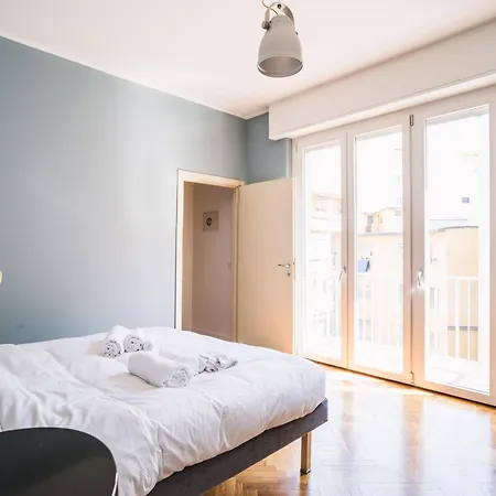Doria Flat - Intrho * Μιλάνο